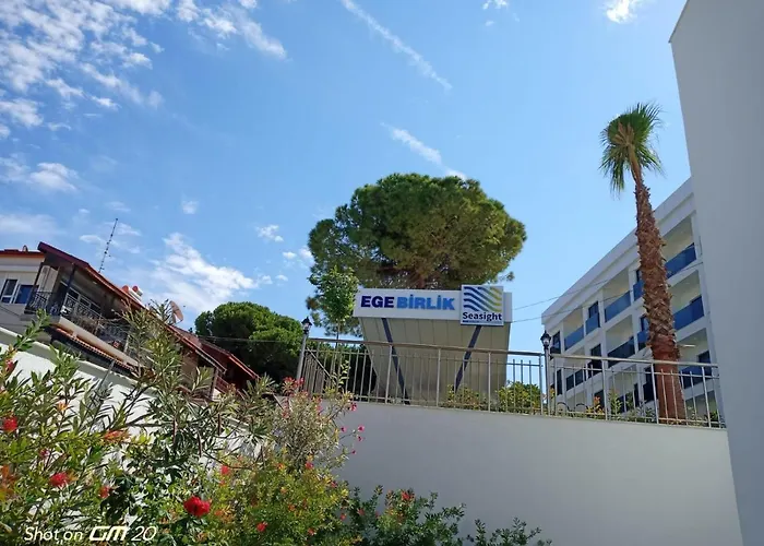 ホテル Ege Birlik クシャダス